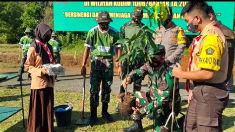 Revolusi Hijau TNI Polri Dan Pemko Banjarbaru Tanam Satu Juta Pohon