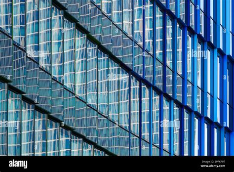 An Elegant And Dynamic Presence The Office Building Complex Of Munich
