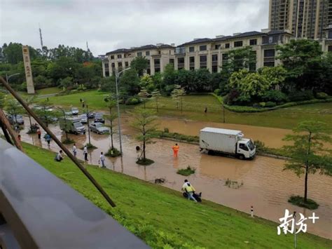 中山暴雨预警升级！广东多地水浸严重，部分学校停课