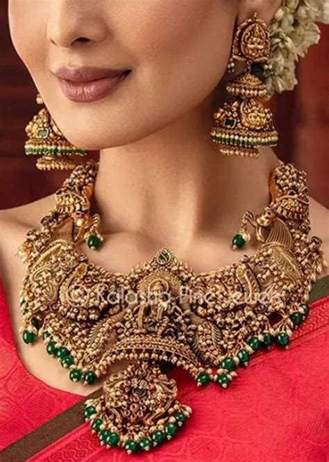 Pin By Kavitha Sridhar On Antique Jewelry Gold Jewelry Necklace