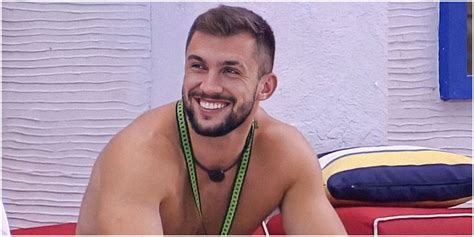 BBB 21 Arthur no paredão surta ao vivo e ataca Tiago Leifert