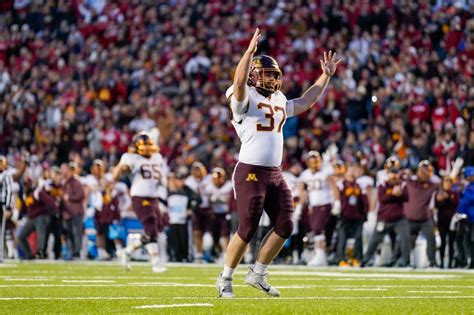 Gophers Add Nations Top Ranked Long Snapper To Recruiting Class Twin