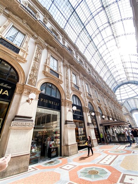 PUNTI VENDITA – PIUMELLI MILANO