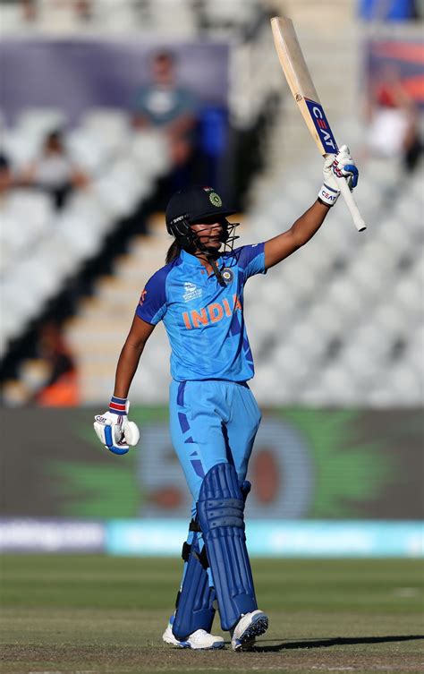 Harmanpreet Kaur walks back after being run out | ESPNcricinfo.com