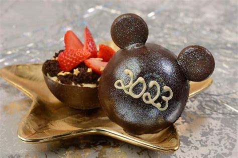 Celebrate New Year S Eve At Disney World With These Incredible Dining