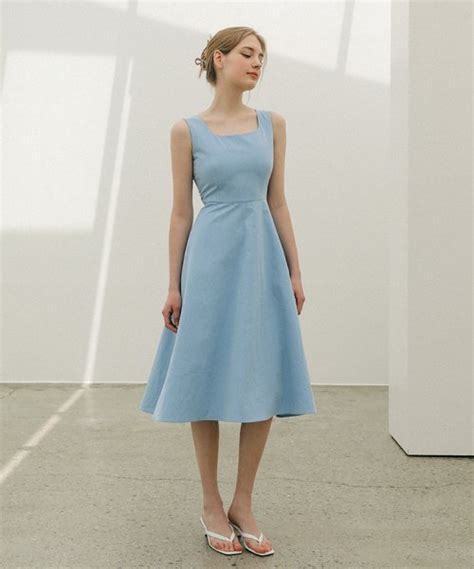 Musinsa Eune Hepburn Square Neck Flare Dress Sky