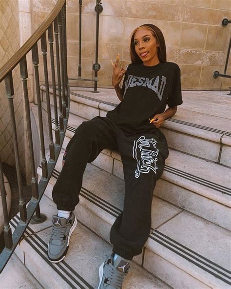 𝐏𝐈𝐍𝐓𝐄𝐑𝐄𝐒𝐓 𝐉𝐔𝐈𝐂𝐘𝐘𝐂𝐋𝐎𝐔𝐓 in 2020 Streetwear fashion women Tomboy style