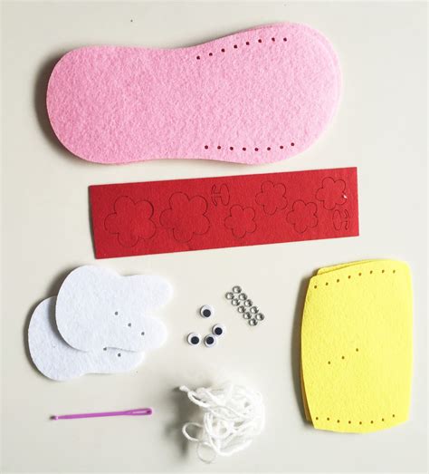 momfinity: Kids Felt Sewing Kits