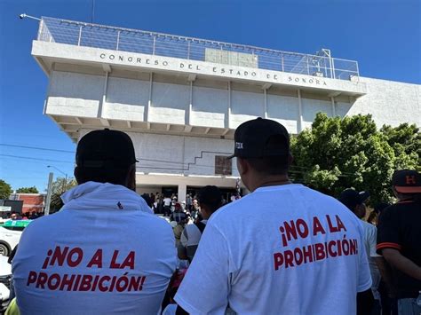 La Jornada Marchan En Hermosillo Contra Prohibici N De Peleas De Gallos