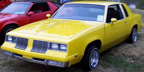 Oldsmobile Cutlass Hurst 442 Photos