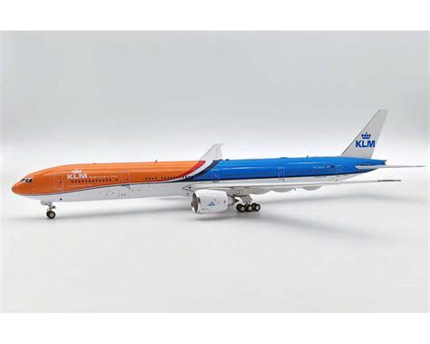 JetCollector KLM B777 300ER W Stand PH BVA 1 200 Scale