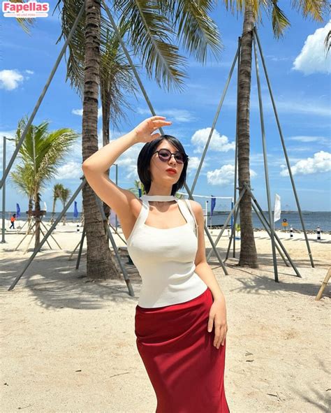 Larissa Rochefort Aka Larissarochefort Aka Larochefort Nude Leaks Fapellas