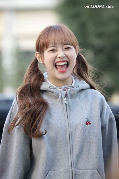 Pin By Sleepy On Loona Chuu Chuu Loona Girl Girl Group