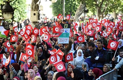 Thousands Gather To Mark 5th Anniversary Of Tunisian Revolution