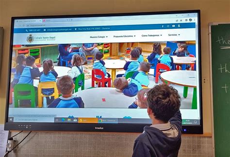 Monitores interactivos Traulux en la educación plurilingüe integrada