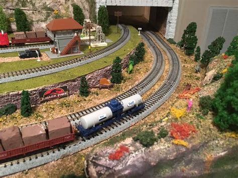 N scale layouts on a door - Model railroad layouts plansModel railroad layouts plans