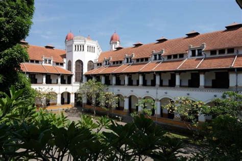 Tempat Wisata Di Indonesia Yang Terkenal Akan Mistis Dan Mitosnya