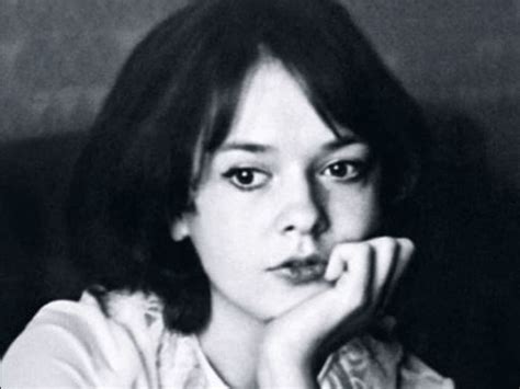 Почему звезда фильма «А зори здесь тихие» ушла из кино: Две жизни ...