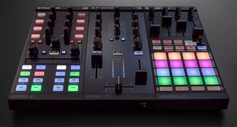 Traktor : DJ Controllers : Traktor Kontrol X1 | Products