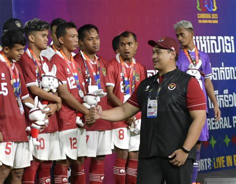 Menpora Dito Puji Perjuangan Tim Football CP Indonesia Usai Kalah Adu