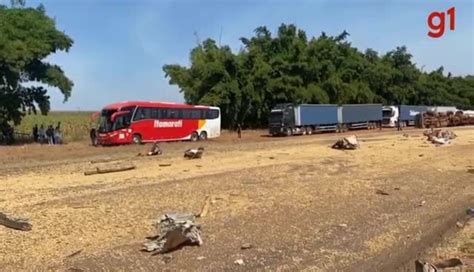 Vídeo Grave Acidente Deixa 11 Mortos Na Br 163 Em Mato Grosso