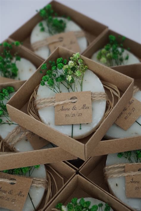 20pcs Personalized Soap Favors With Green Flowers Wedding Favor For