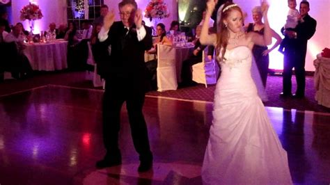 Funny Father Daughter Wedding Dance Dad Does The Dougie Youtube