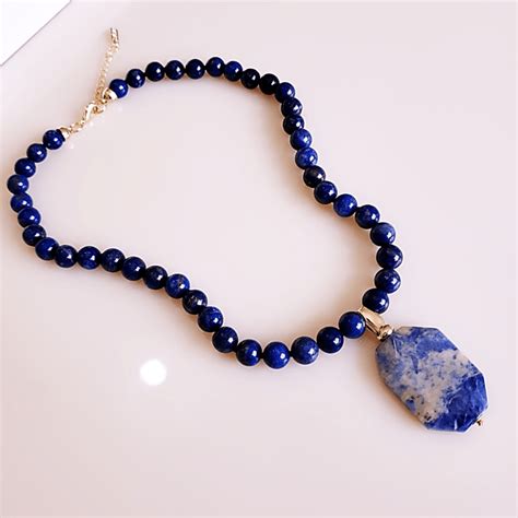 Colar De Pedras Naturais Lapis Lazuli Pingente Sodalita Banhado A