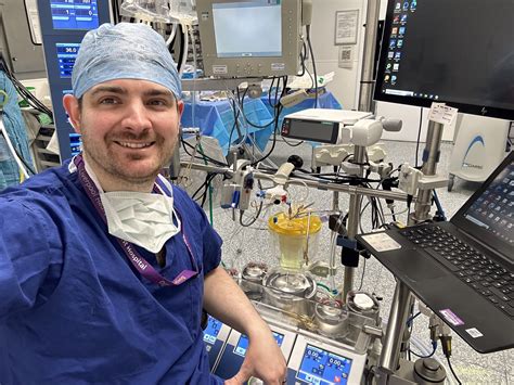 Could filtering blood remove a toxic substance and protect the kidneys