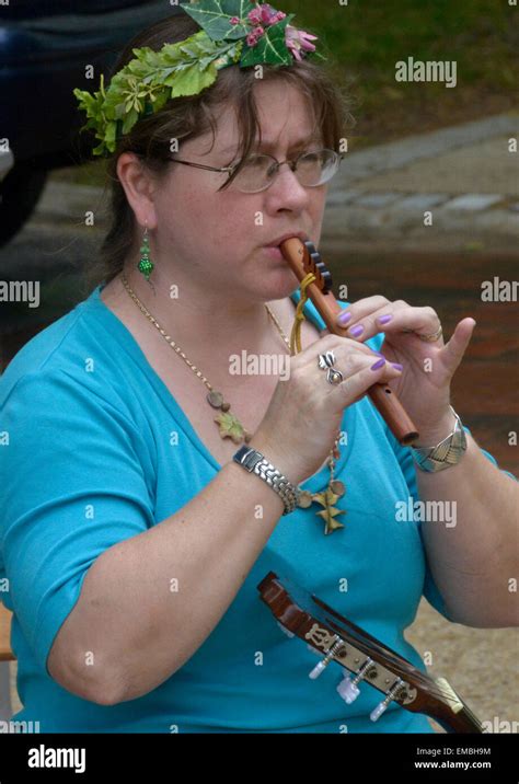 Woman Flute Hi Res Stock Photography And Images Alamy