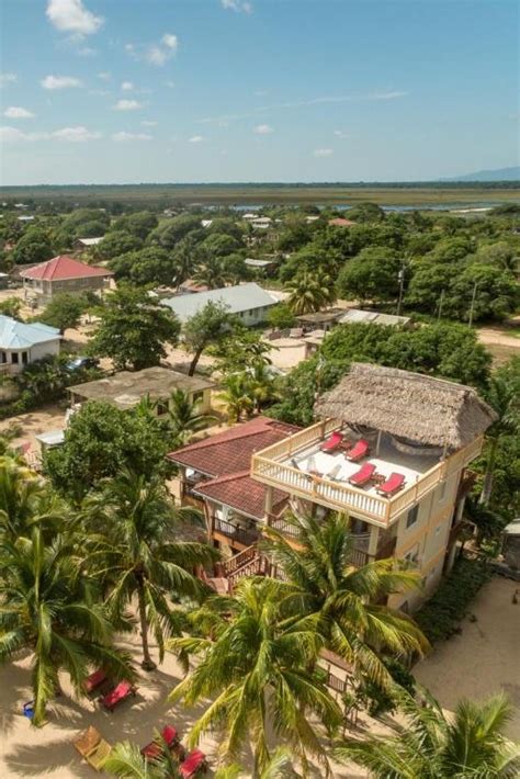 Best Hopkins Belize Resorts: unique beach cabanas and luxury resorts ...