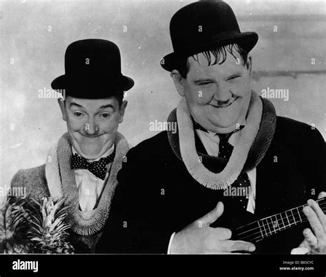 Sons Of The Desert Year Usa Stan Laurel Oliver Hardy Director