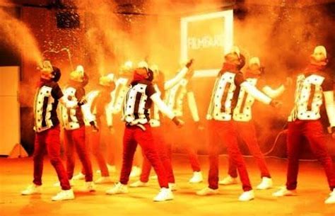 BOLLYWOOD DANCE GROUP IN DUBAI - 2ID EVENTS