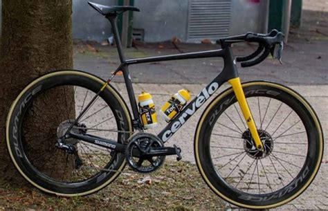 Pro bikes 2023 Cervelo R5 Disc Team Jumbo review pros defects price