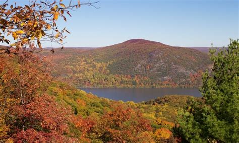 Best Places To See Fall Foliage in the Hudson Valley