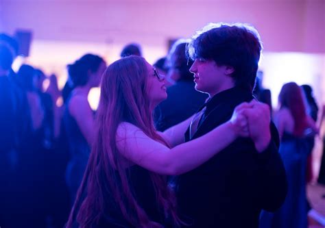 2023 Clackamas High School Prom At Portland Art Museum