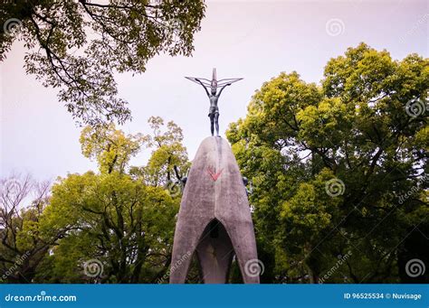 Childrenand X27s Peace Monument Sadako Sasaki Statue Hiroshima Japa