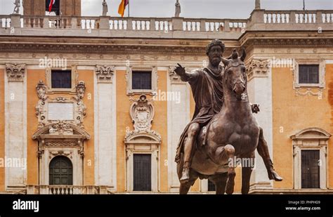 La Statua Equestre Di Marco Aurelio A Roma Roma Immagini E Fotografie