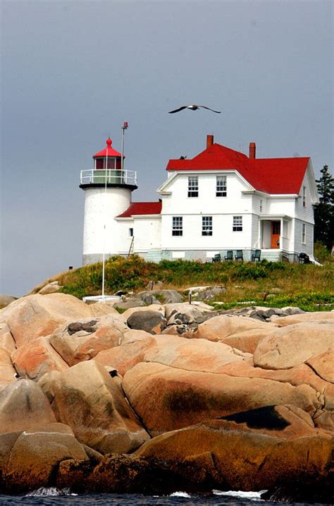 Solve Farol Em Vinalhaven Maine EUA Jigsaw Puzzle Online With 77