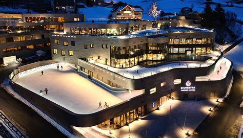 Neue Eislaufbahn rund um Silvretta Therme in Ischgl eröffnet