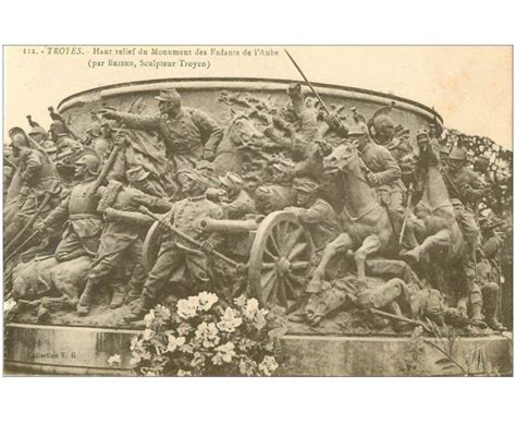 Carte Postale Ancienne 10 TROYES Haut Relief Monument Enfants De L