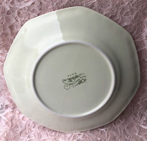 Set Avon Sweet Country Harvest Wide Ortagonal Dinner Plates