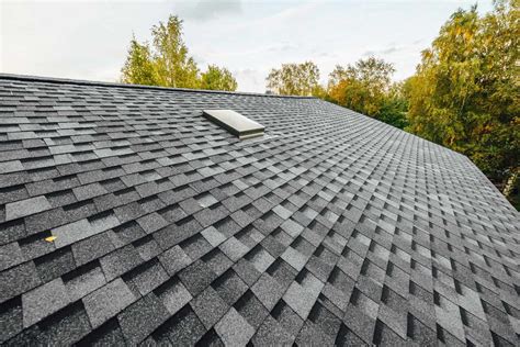 4 Steps To Repair Your Roof After Shingle Granule Loss