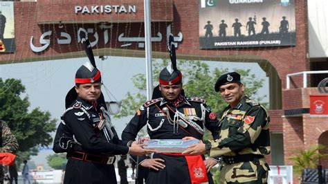 Pakistan Independence Day Bsf Pakistan Rangers Exchange Sweets At