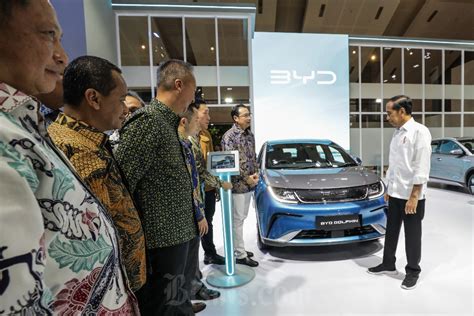 Presiden Joko Widodo Buka Indonesia International Motor Show Iims