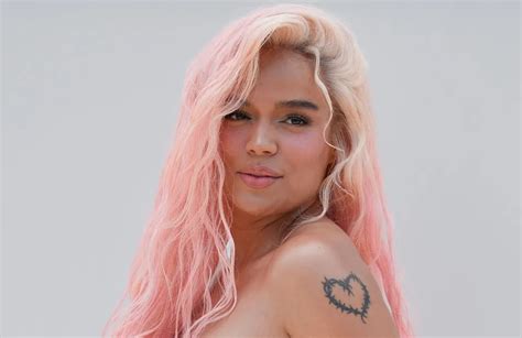 Karol G Conserva Un Detalle De Su Ex Anuel AA A Pesar De Su Romance Con