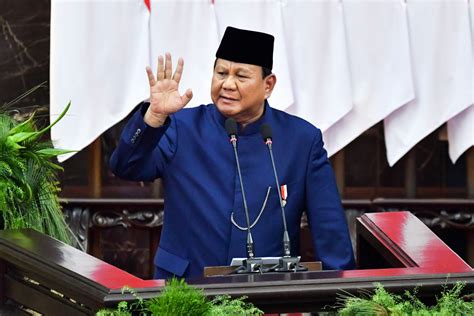 Pidato Perdana Presiden Prabowo Subianto Tegaskan Komitmen Utamakan