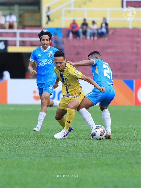 Aksi Diving Kpah Sherman Sepakan Ke Bulan Penang Fc Hancurkan