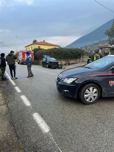 L Anno Si Chiude Con Un Incidente Stradale Due Feriti In Valle Telesina