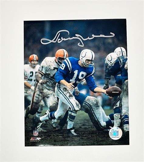 Johnny Unitas Autographed 8x10 Auction